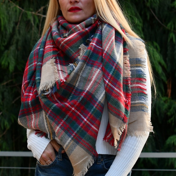 Oversized Blanket Scarf - Picture 4 of 4